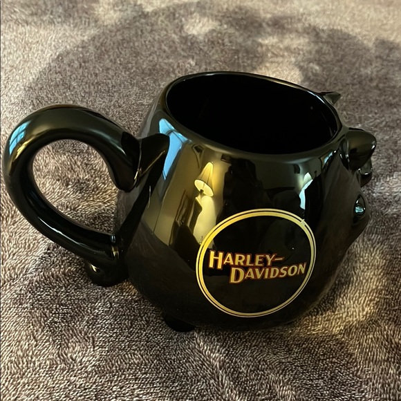 Harley-Davidson Glossy Black Mug - Picture 2 of 5